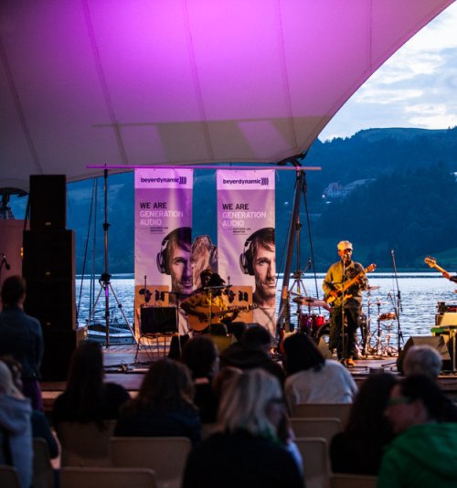 Live@Seebuhne_Evening_ALPSEE_ I AM SOMEBODY Concerts series by Alain Nkossi Konda
