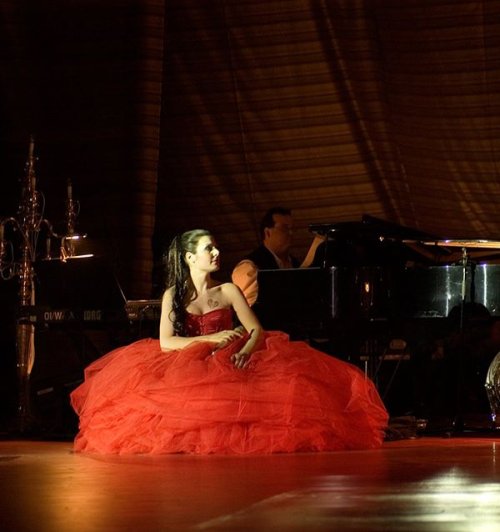 Yolanda Soares  --   Fado in Concert by YOLANDA SOARES